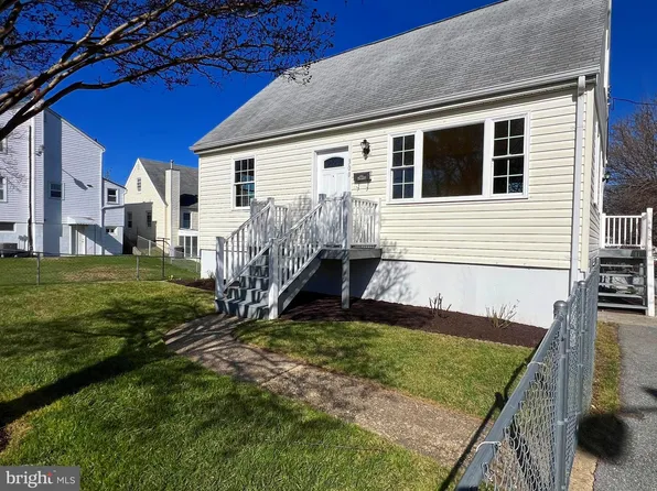 300 Southerly Dr, Baltimore, MD 21225