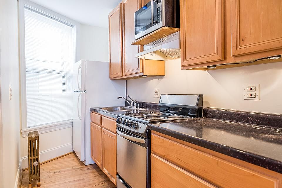 1st image of 5802 N Kenmore Ave #1D