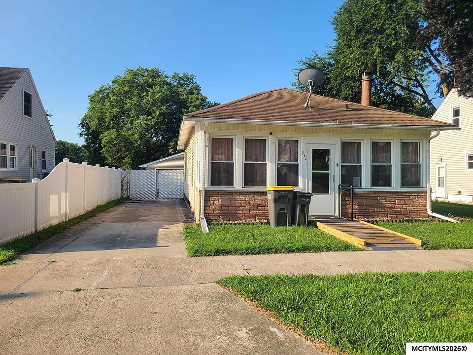 1st image of 539 20th St SE