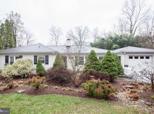 6801 Valley Brook Dr, Falls Church, VA 22042