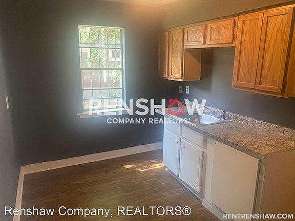 4th image of 400 Edith Ave #1