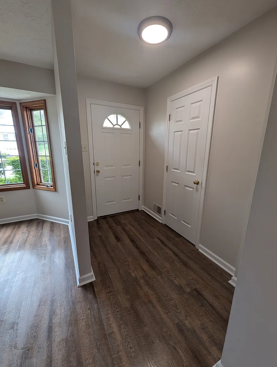 Building Photo - 3031 Estate Dr