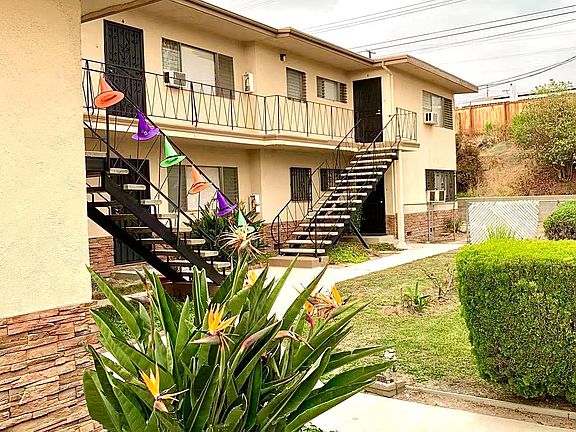 3rd image of 1321 College View Dr APT 4