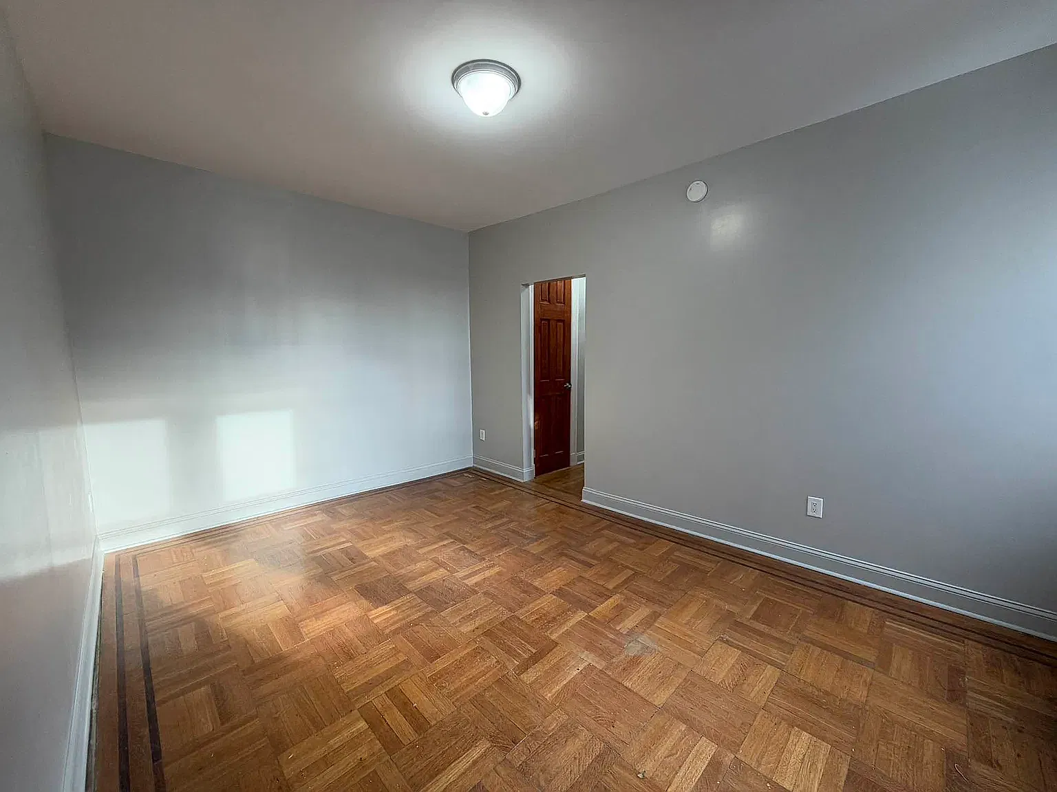 646 Argyle Road — Photo 2