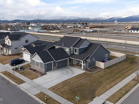 2nd image of 3366 N Cyprus Fox Loop