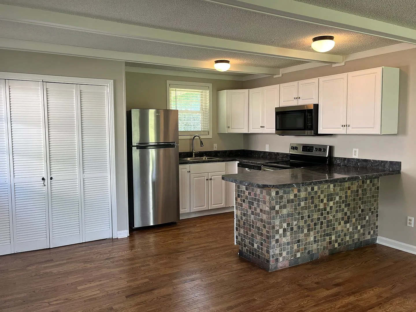 For Lease - 3 Bed, 1 Bath Home in the Heart of Gallatin! — Photo 2