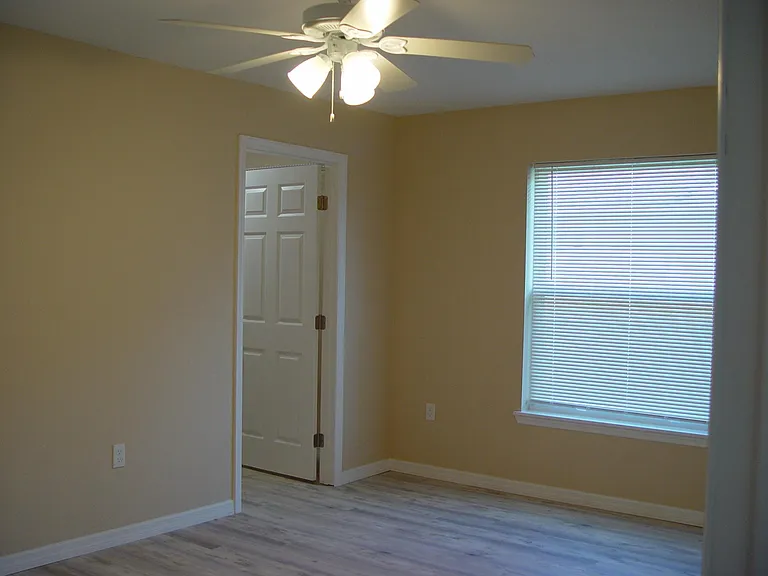 763 Washington Blvd NW — Photo 13