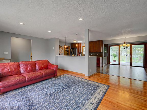 2nd image of 1446 Burke Ave W