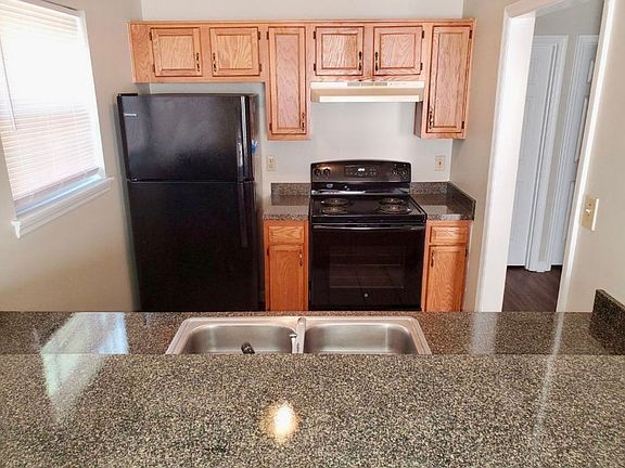 3rd image of 2832 Ryan Cir #C