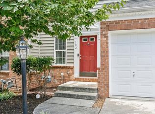 102 Daniels Dr, Yorktown, VA 23690