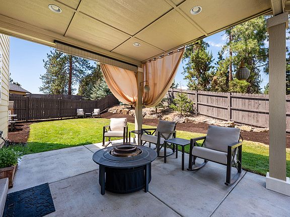 4th image of 20496 SE Clover Crest Ct
