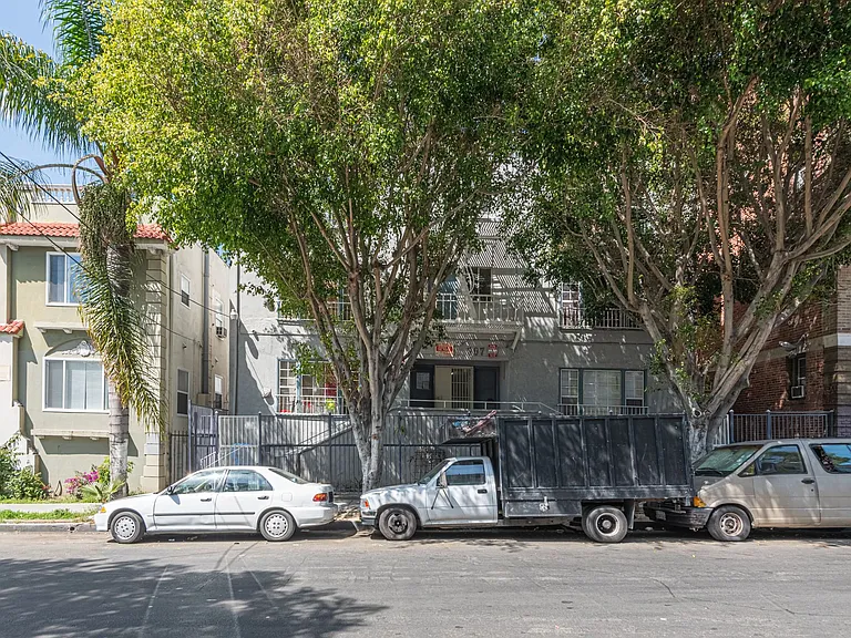 307 Witmer St — Photo 2