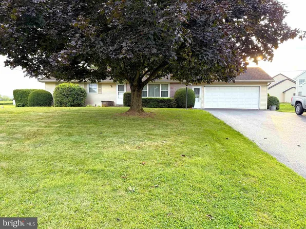 136 Martin Dr, Reinholds, PA 17569