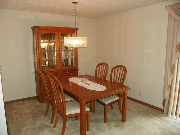 3rd image of 4500 W 93rd St APT 2D