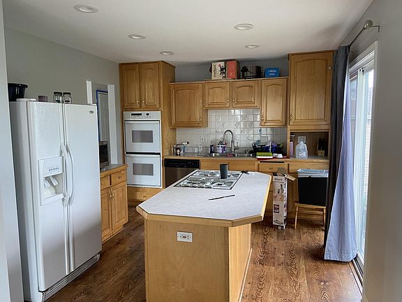 5th image of 8112 W Evergreen Dr