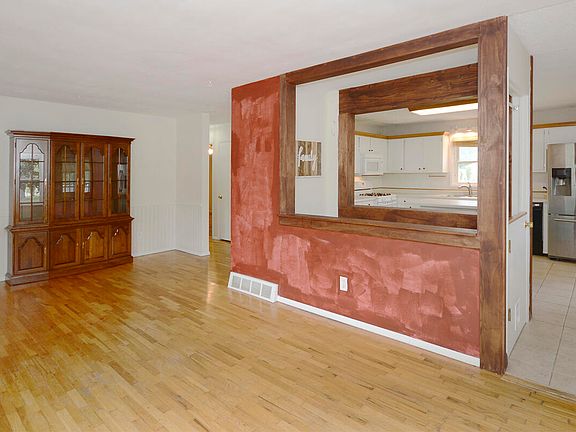 5th image of 7240 Rockford St