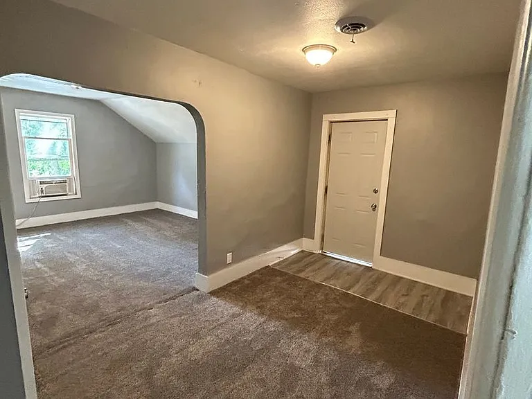 802 Terrace Ave — Photo 10
