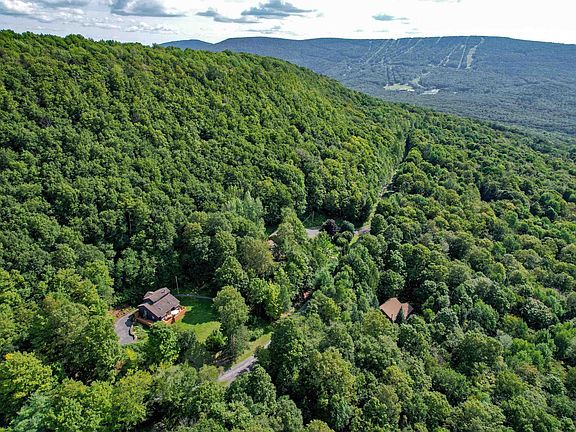 5th image of 546 Mohican Trail