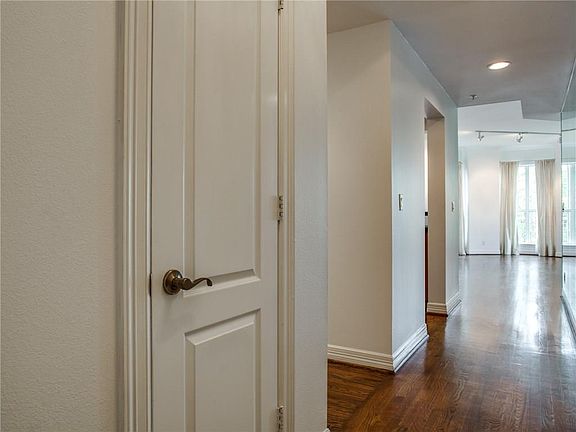 4th image of 3401 Lee Pkwy APT 408