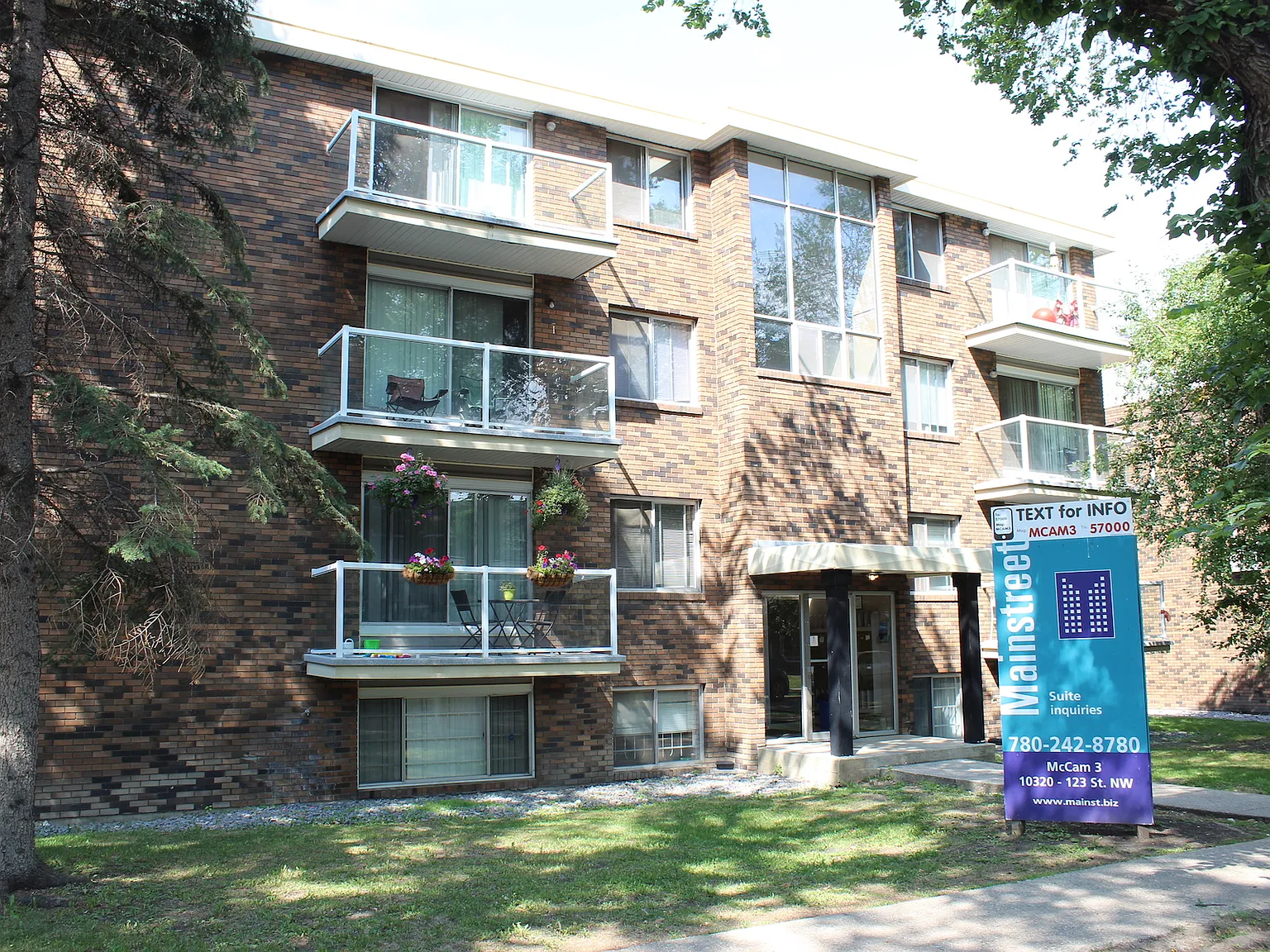 McCam 3 Apartments — Photo 1