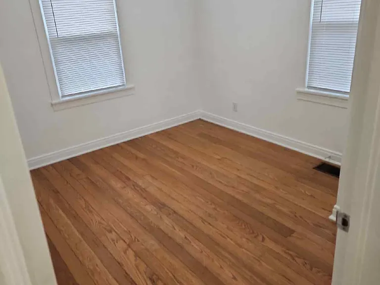 1015 Camden Ave — Photo 11