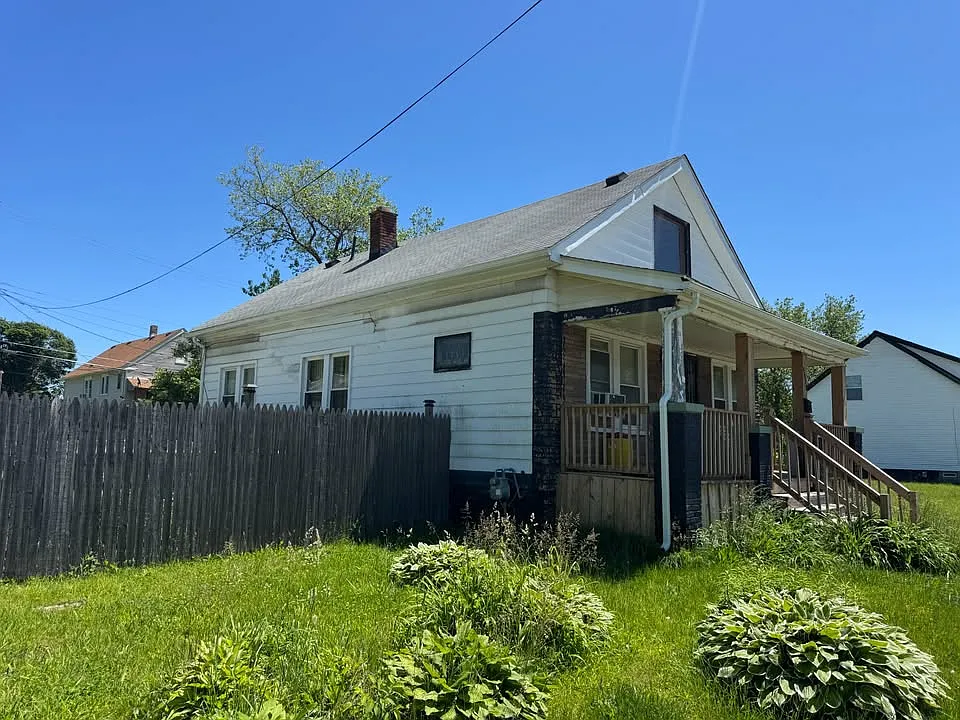 2 bed, 864 sqft, $1,100 — Photo 3