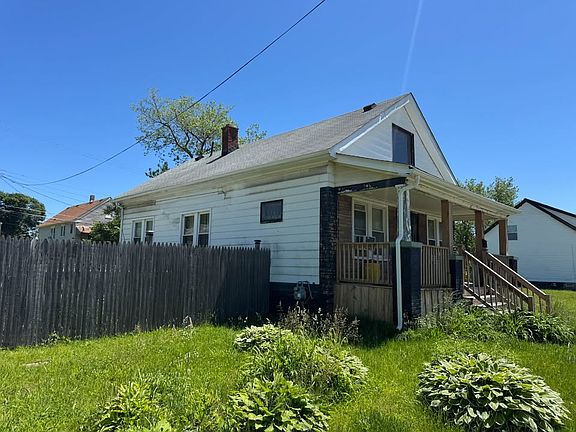 3rd image of 4510 Fairview St