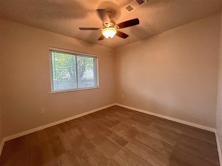 8907 Tronewood Dr #D — Photo 10
