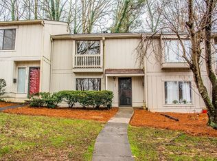 325 Lamplighter Cir, Winston Salem, NC 27104