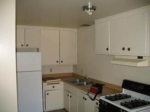 2nd image of 1300 Heron Ave APT 2