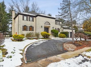 576 Ashwood Rd, Springfield, NJ 07081
