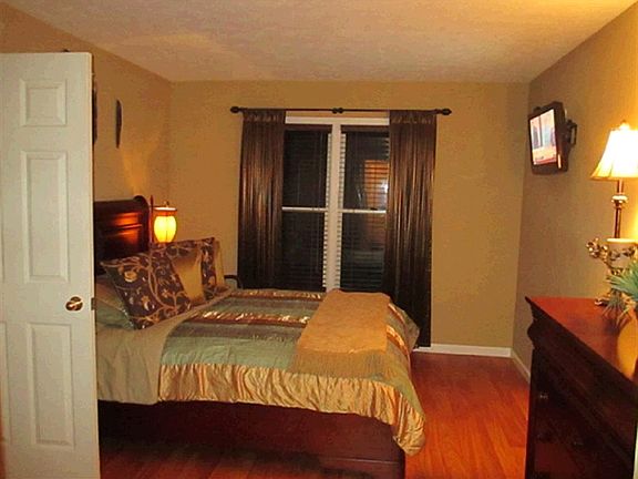 4th image of 4134 Greenglade Ct