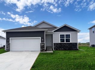 2101 N Summercrest St, Indianola, IA 50125