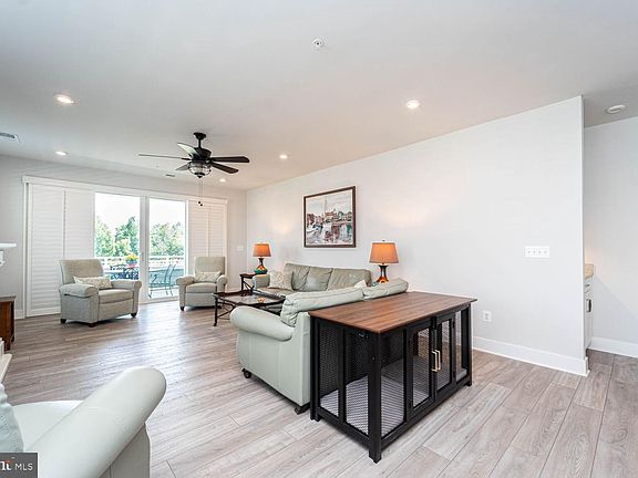 3rd image of 200 Harrier Way #21