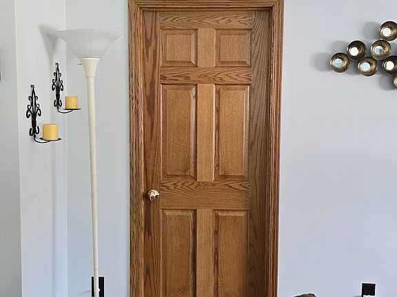 3rd image of 2403 Erie Ave #2403