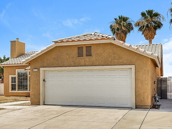 3rd image of 5775 Canyon Oak Cir
