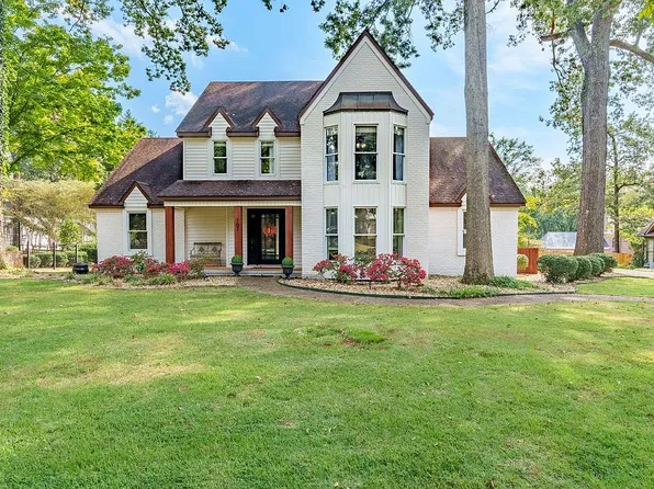 107 Willow Oak Dr, Muscle Shoals, AL 35661