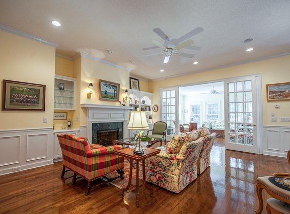 5th image of 1033 Brightwood Dr