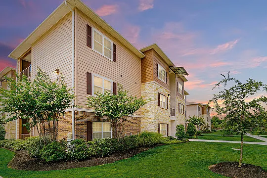 Landmark at Spring Cypress — Photo 5