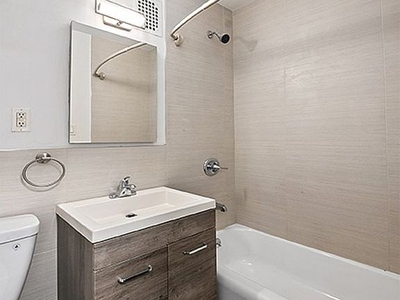 5th image of 345 E 52nd St APT 6C