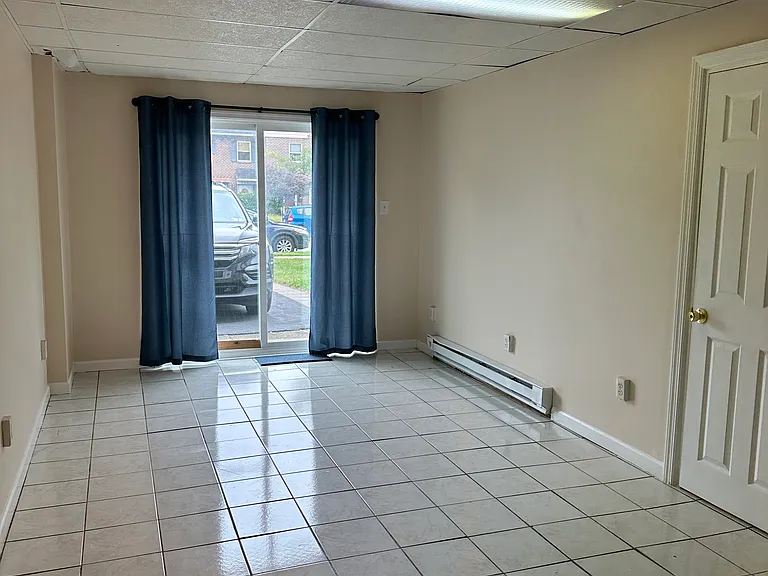 145 Sutcliffe Ln — Photo 2