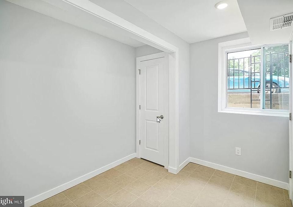 1st image of 521 W Norris St Room 4