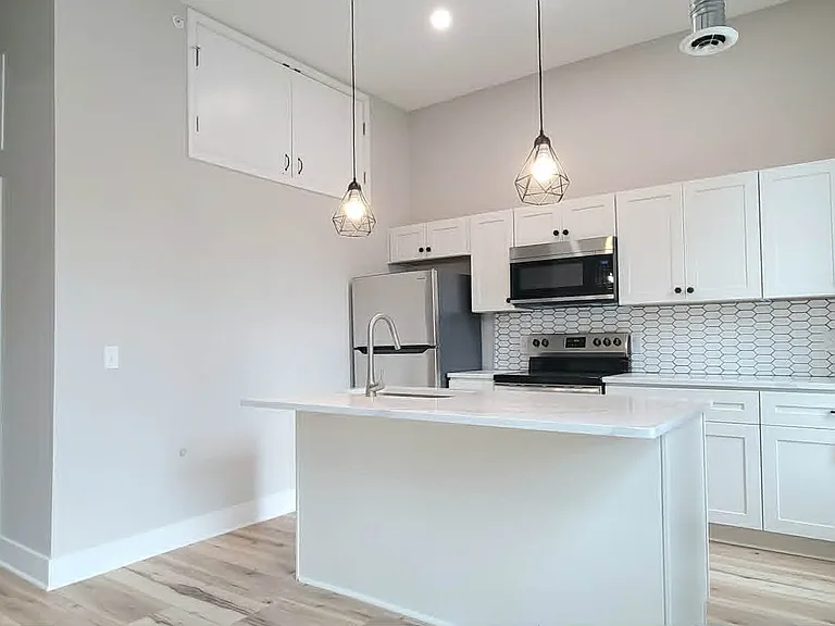 509 S Main St #B — Photo 6