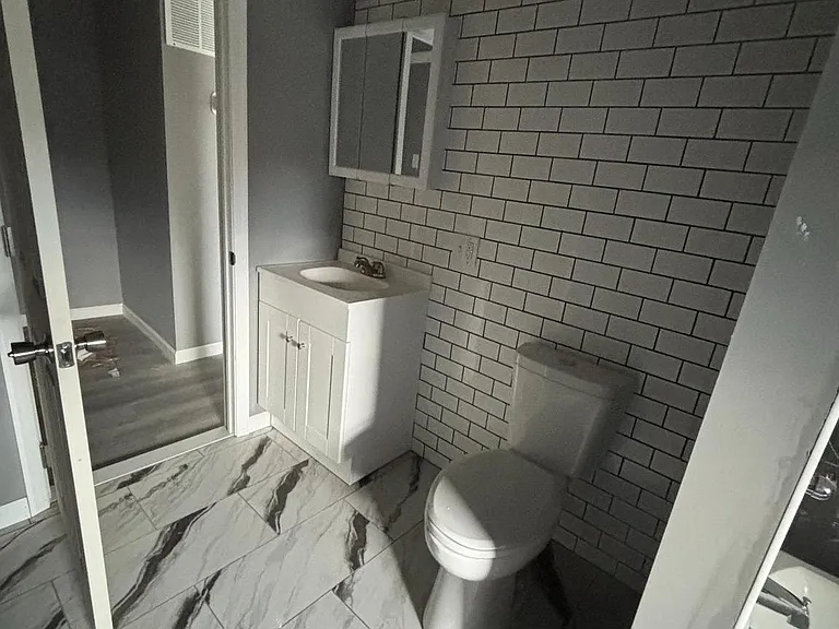 2025 N 62nd St #3 — Photo 10