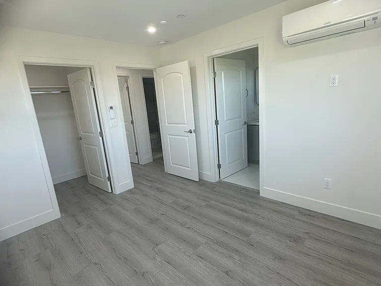 522 W 168th St #522 — Photo 17