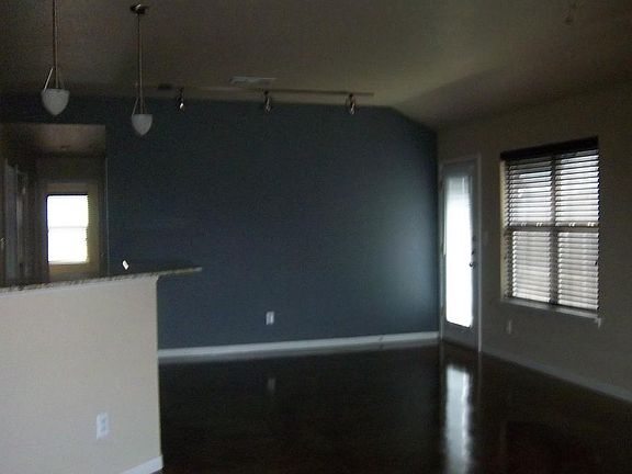 4th image of 1900 Pinckney Ct #A
