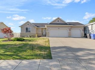 926 E 1525 N, North Ogden, UT 84404