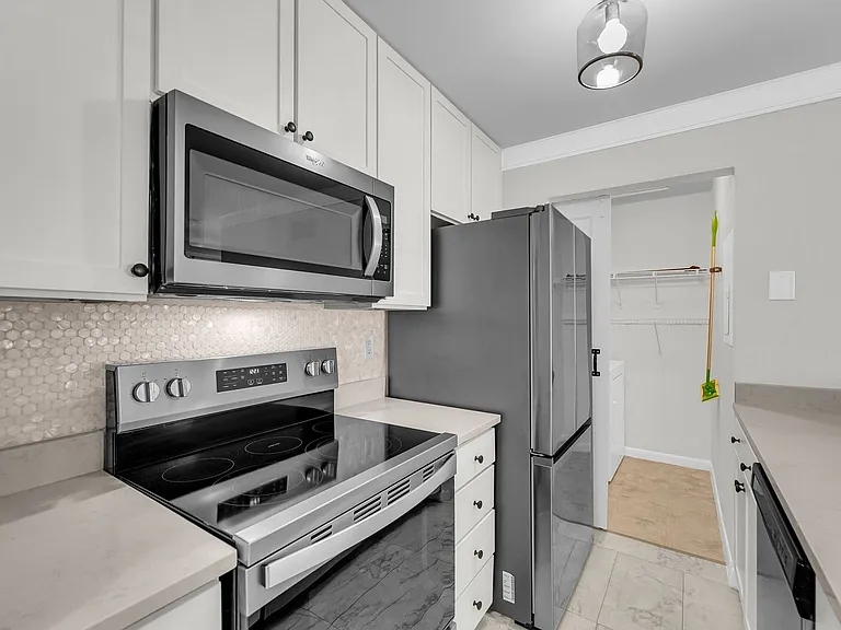 266 Alexandra Dr #11 — Photo 12