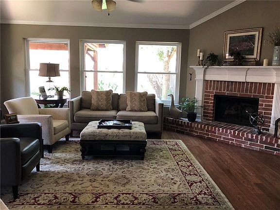 3rd image of 3012 Palmdale Dr