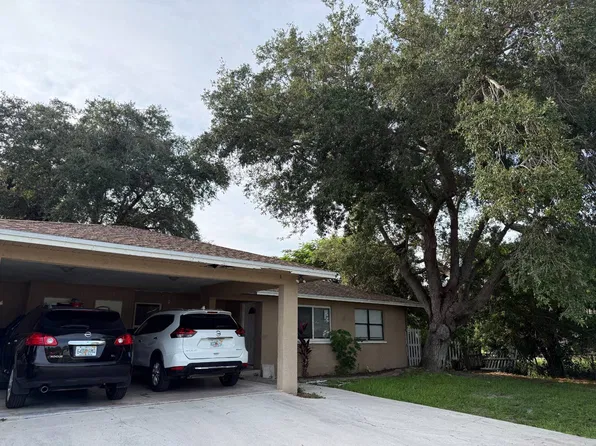 3633 Seagrape Ave #B, Naples, FL 34104
